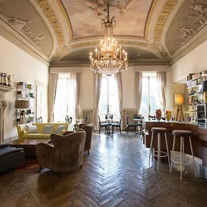 https://adastra-suites.it-tuscanyhotel.com